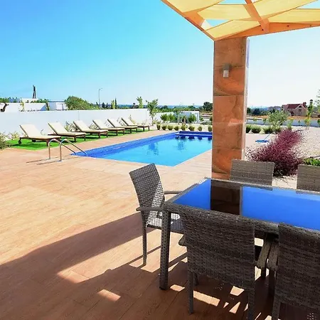 Toscano Villa *
